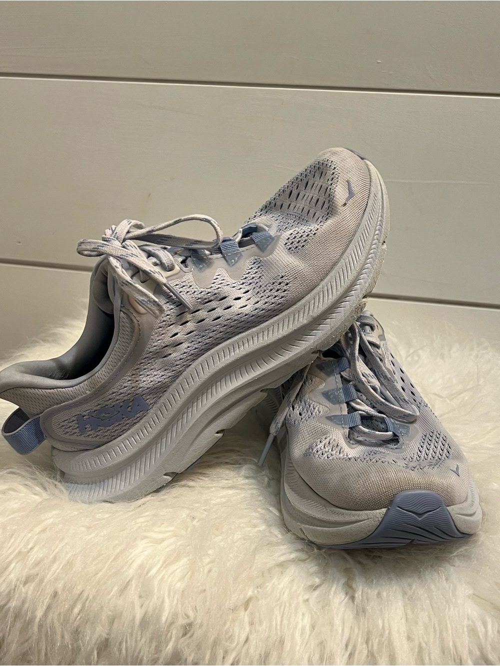 Hoka Light purple/periwinkle Running Kawana 2 in size 6 women’s